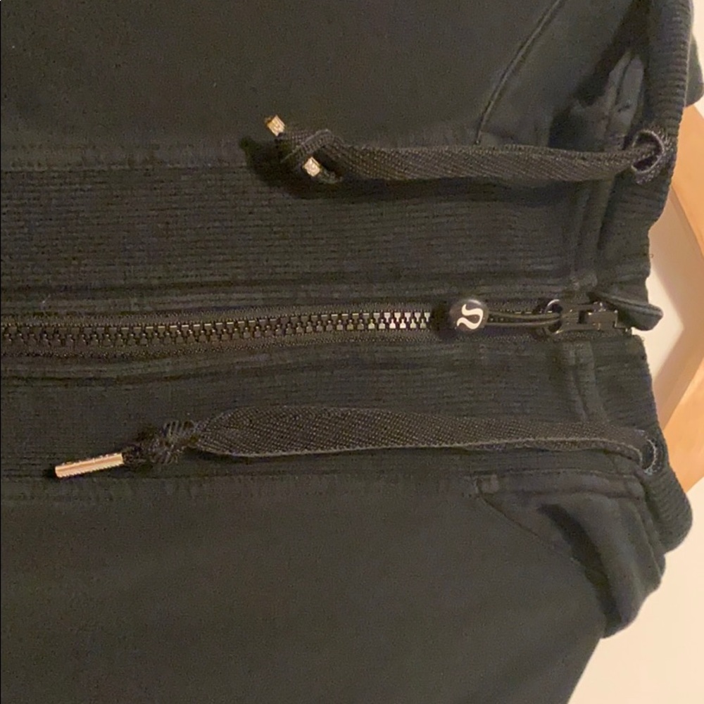 Lululemon black jacket small